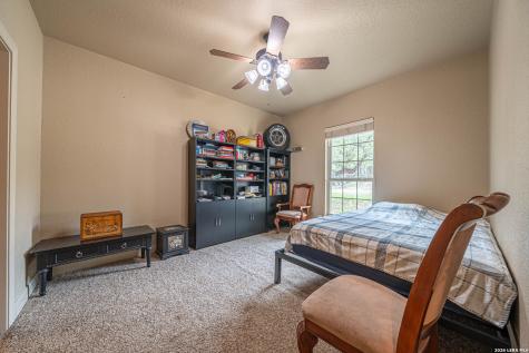 374 W County Road 2481 Hondo TX 78861