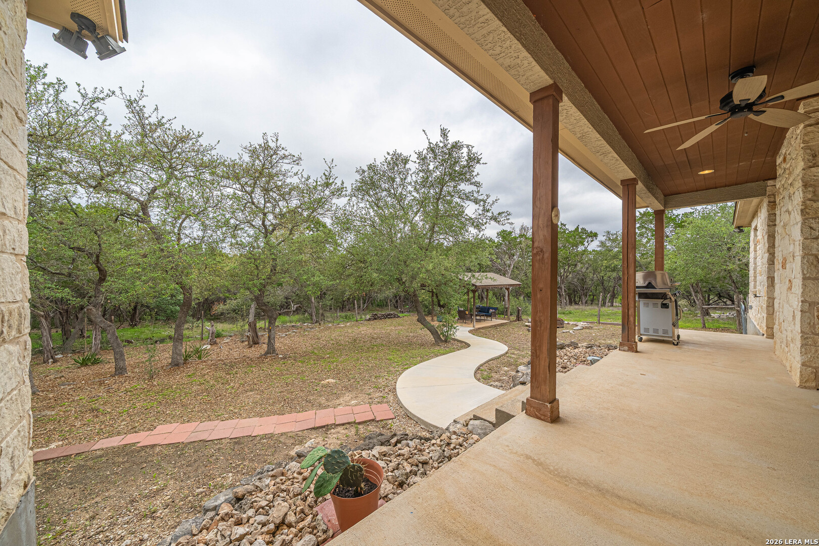 374 W County Road 2481 Hondo TX 78861