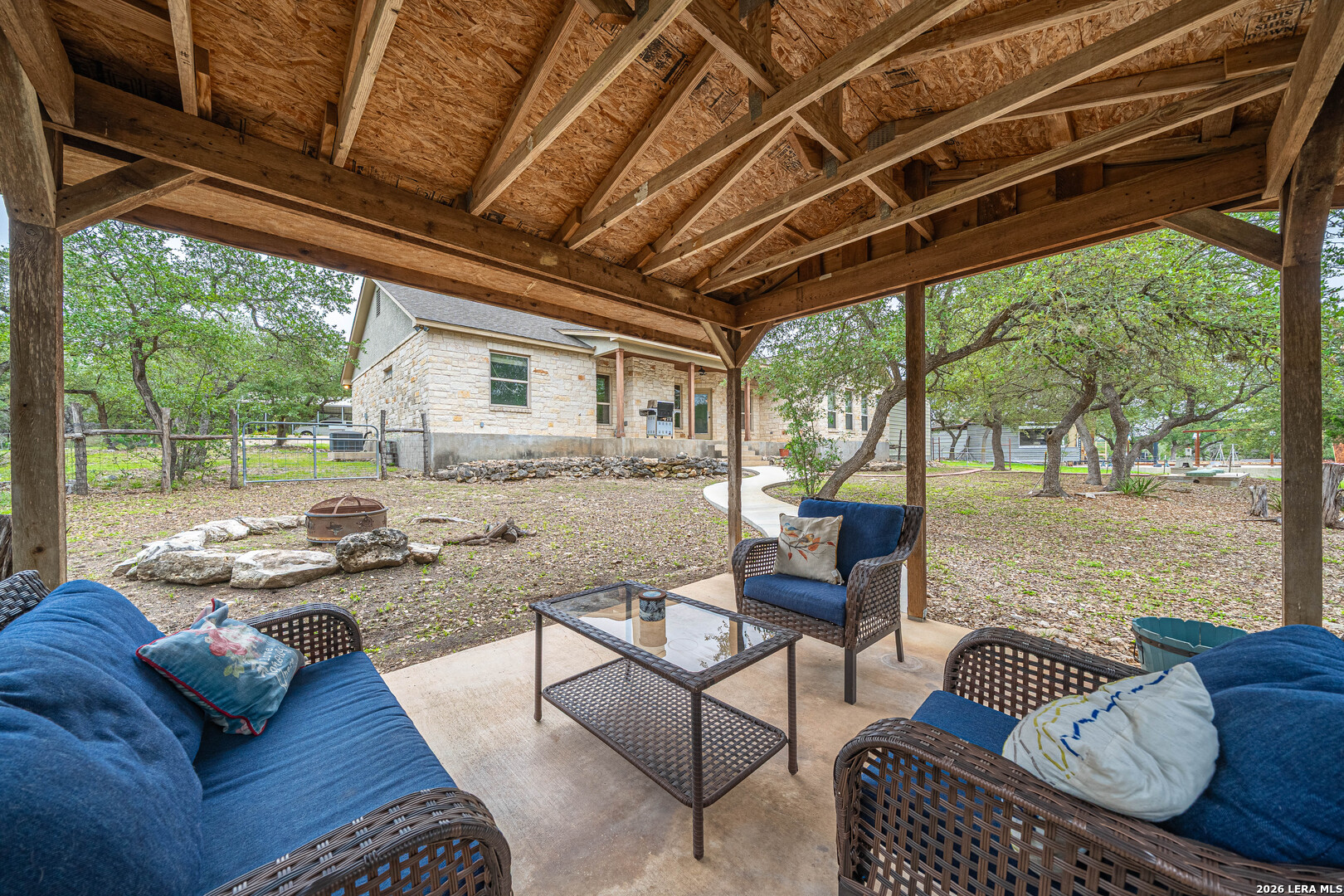 374 W County Road 2481 Hondo TX 78861