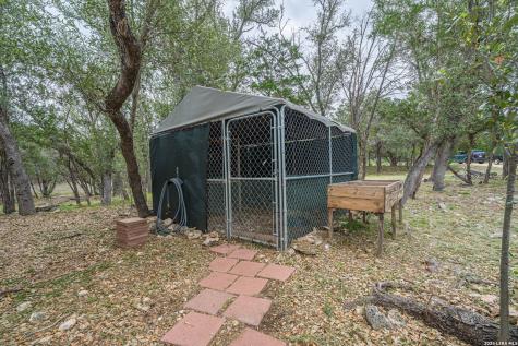 374 W County Road 2481 Hondo TX 78861