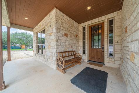 374 W County Road 2481 Hondo TX 78861