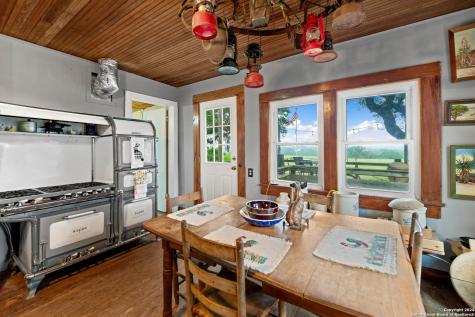 10801 County Road 116 Kenedy TX 78119