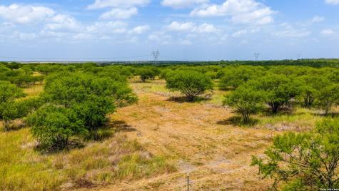 13538 Cr 133 Pawnee TX 78145