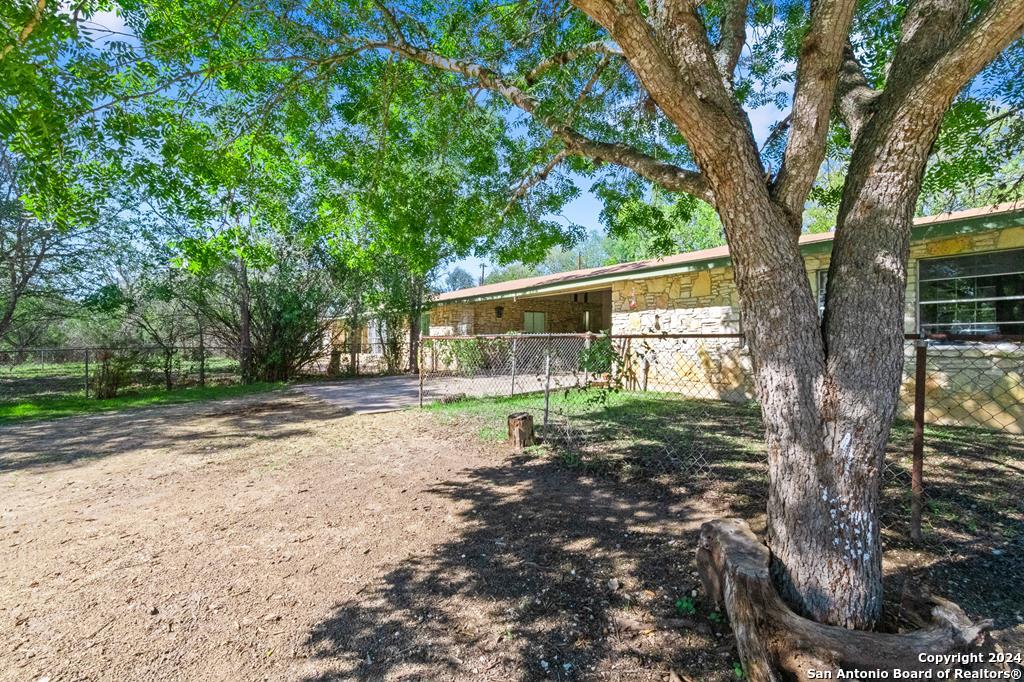 6268 Highway 27 Center Point TX 78010