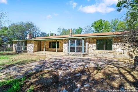 6268 Highway 27 Center Point TX 78010