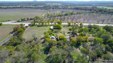 6268 Highway 27 Center Point TX 78010