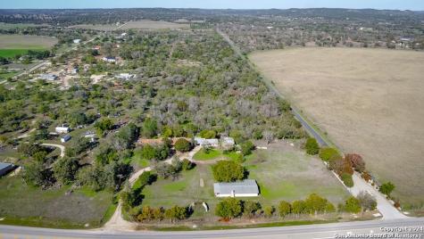 6268 Highway 27 Center Point TX 78010