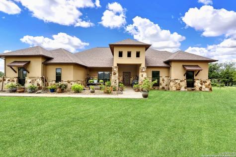 1494 County Road 433 Stockdale TX 78160