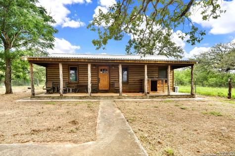 1494 County Road 433 Stockdale TX 78160