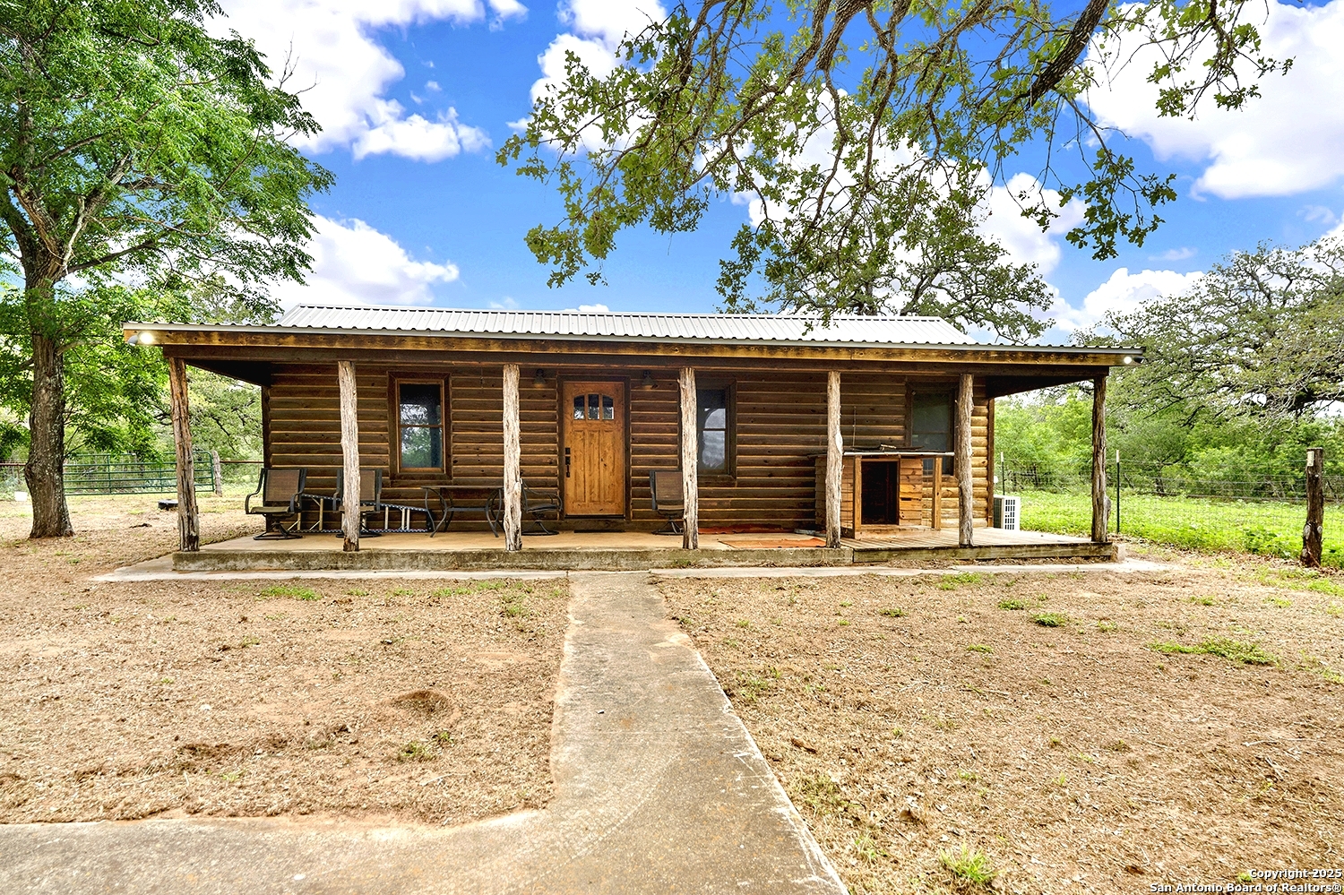 1494 County Road 433 Stockdale TX 78160