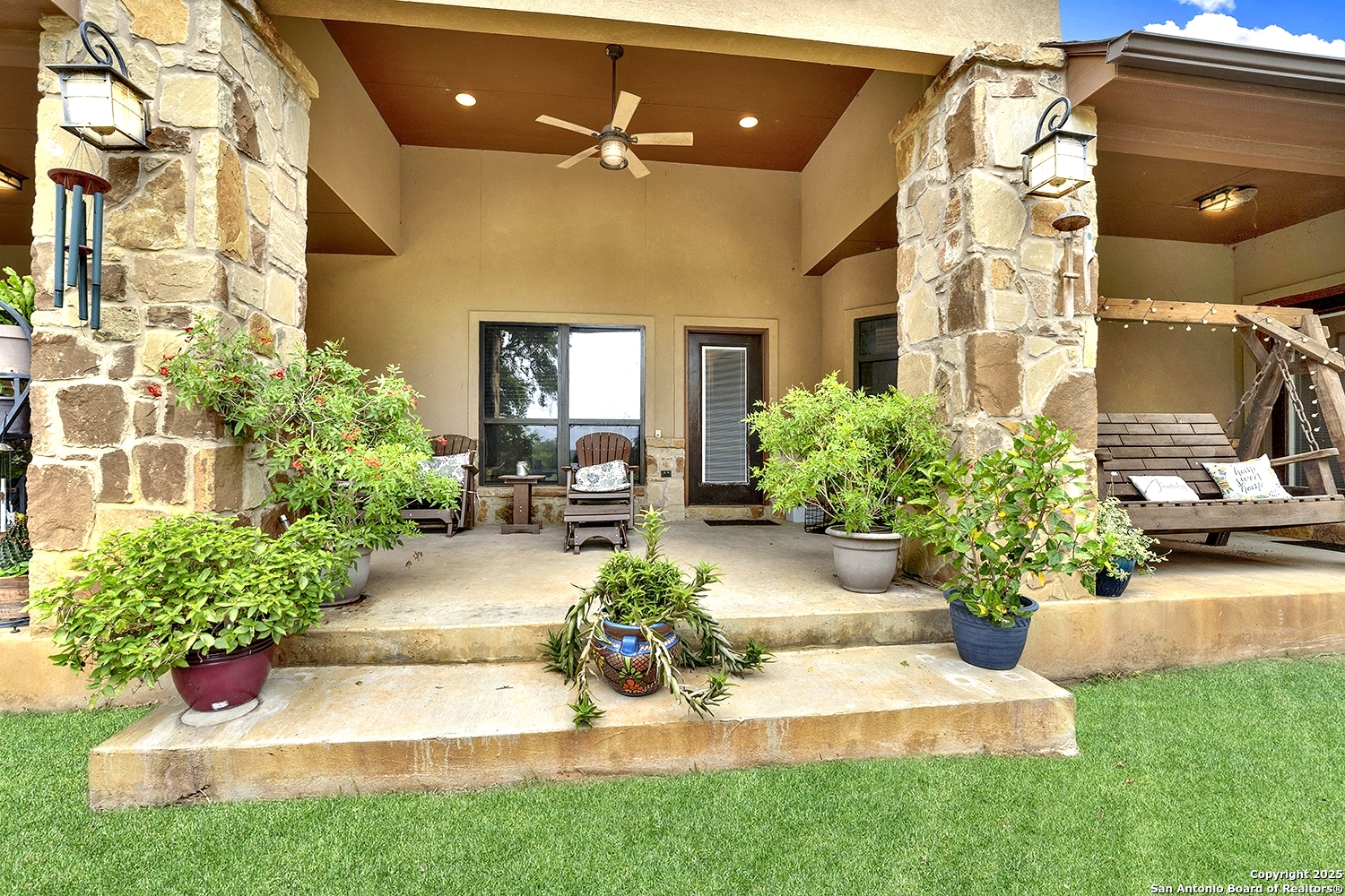 1494 County Road 433 Stockdale TX 78160