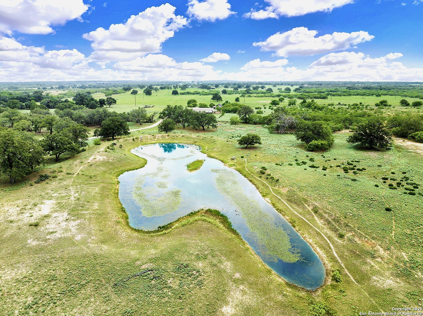 1494 County Road 433 Stockdale TX 78160