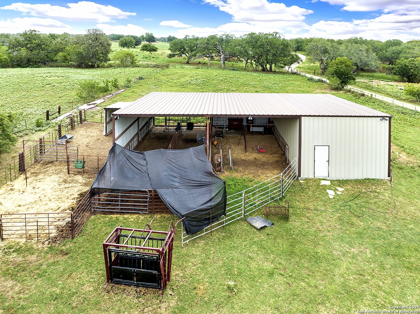 1494 County Road 433 Stockdale TX 78160