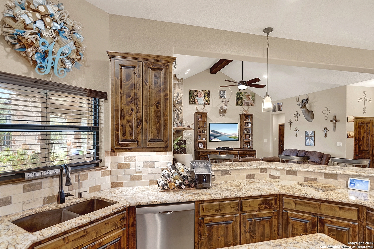 1494 County Road 433 Stockdale TX 78160