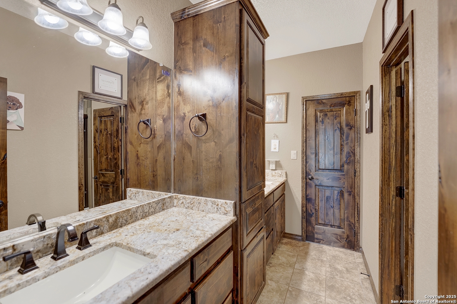 1494 County Road 433 Stockdale TX 78160