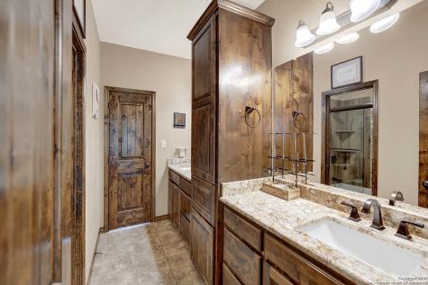 1494 County Road 433 Stockdale TX 78160