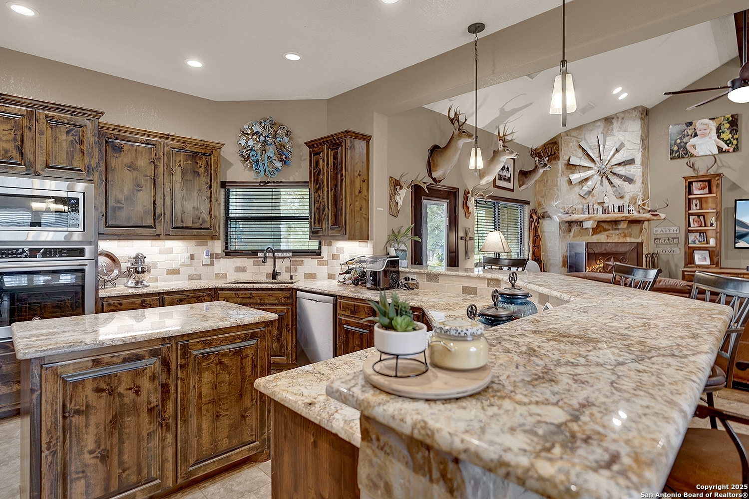 1494 County Road 433 Stockdale TX 78160