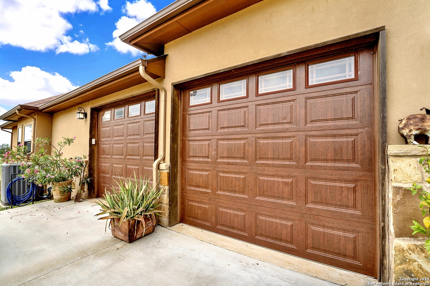 1494 County Road 433 Stockdale TX 78160