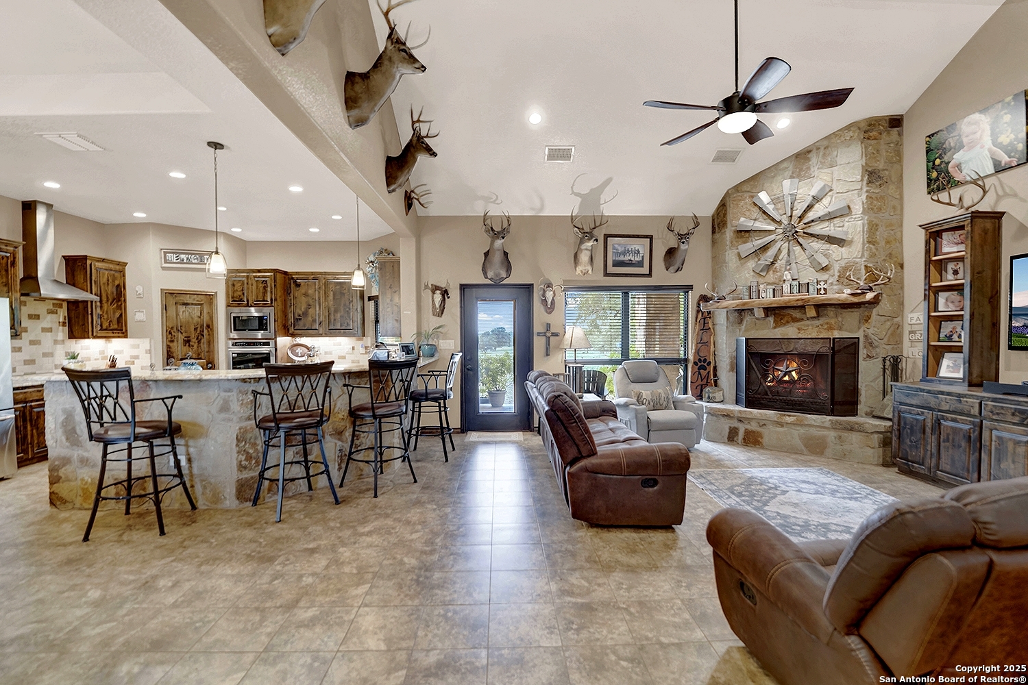 1494 County Road 433 Stockdale TX 78160