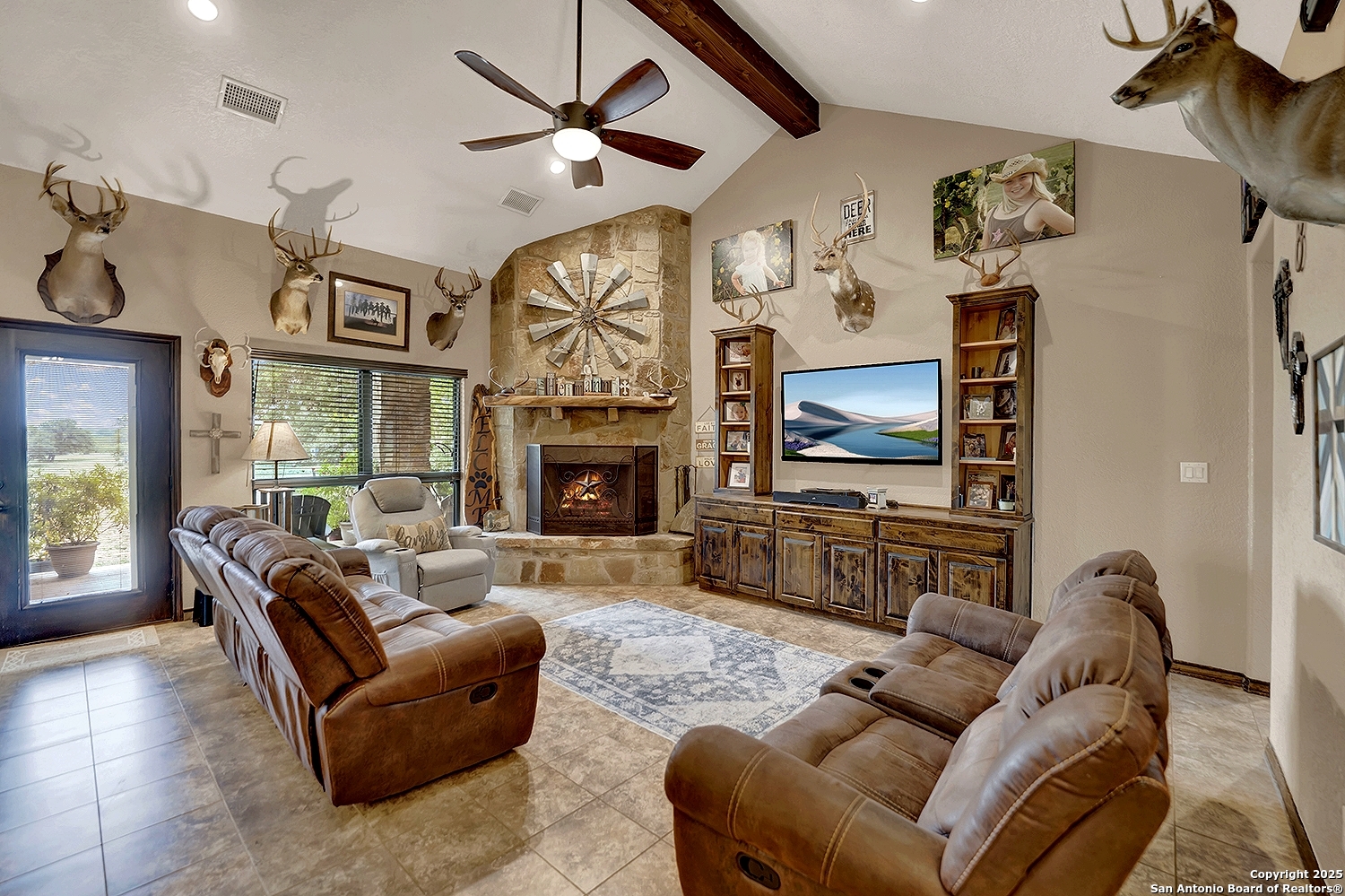 1494 County Road 433 Stockdale TX 78160