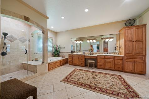 560 Westwway Drive Kerrville TX 78028
