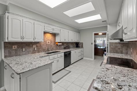 3590 County Road 4713 Lacoste TX 78039