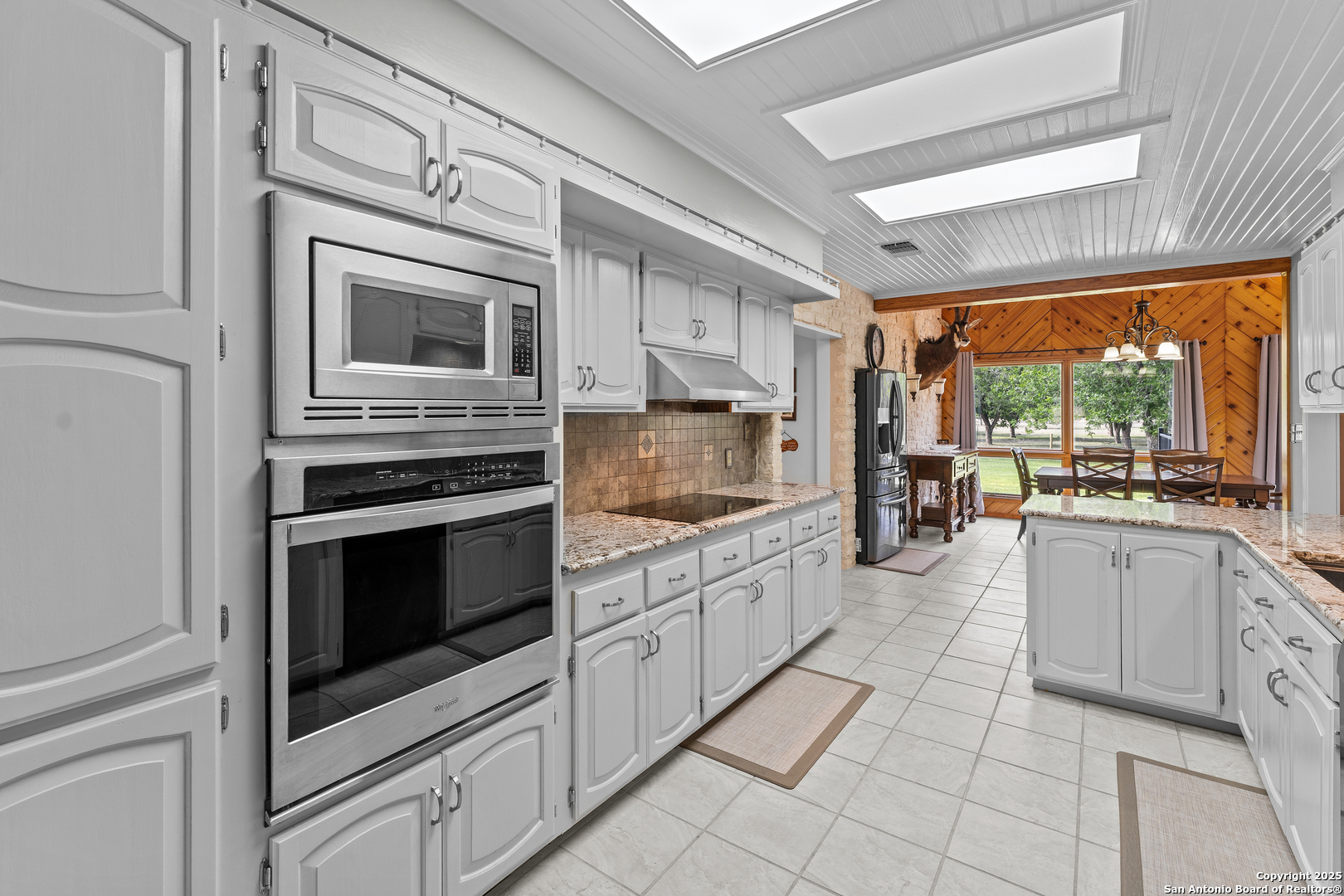 3590 County Road 4713 Lacoste TX 78039