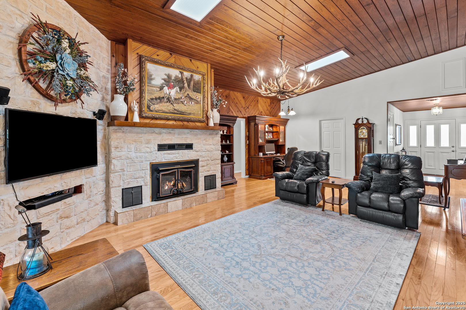 3590 County Road 4713 Lacoste TX 78039