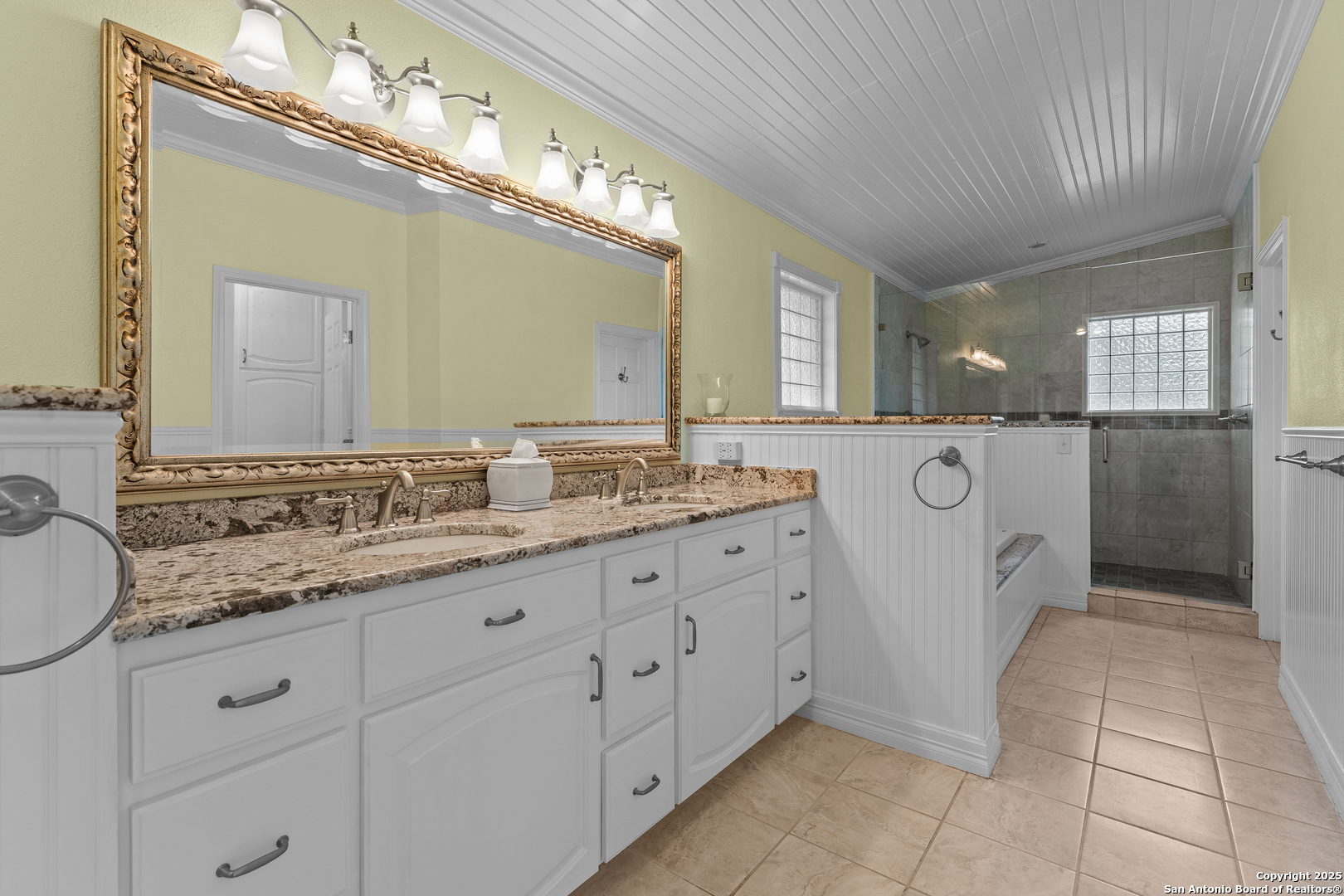 3590 County Road 4713 Lacoste TX 78039