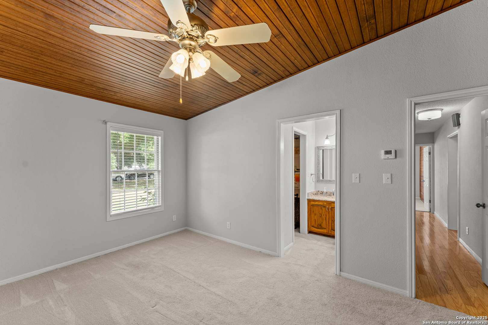 3590 County Road 4713 Lacoste TX 78039
