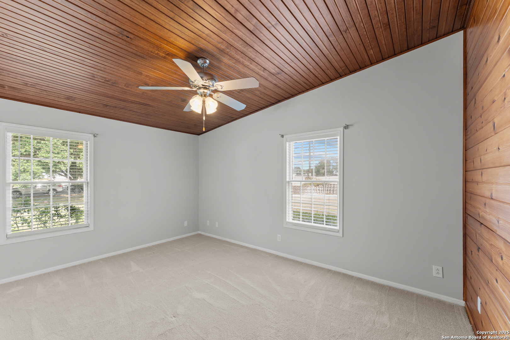 3590 County Road 4713 Lacoste TX 78039