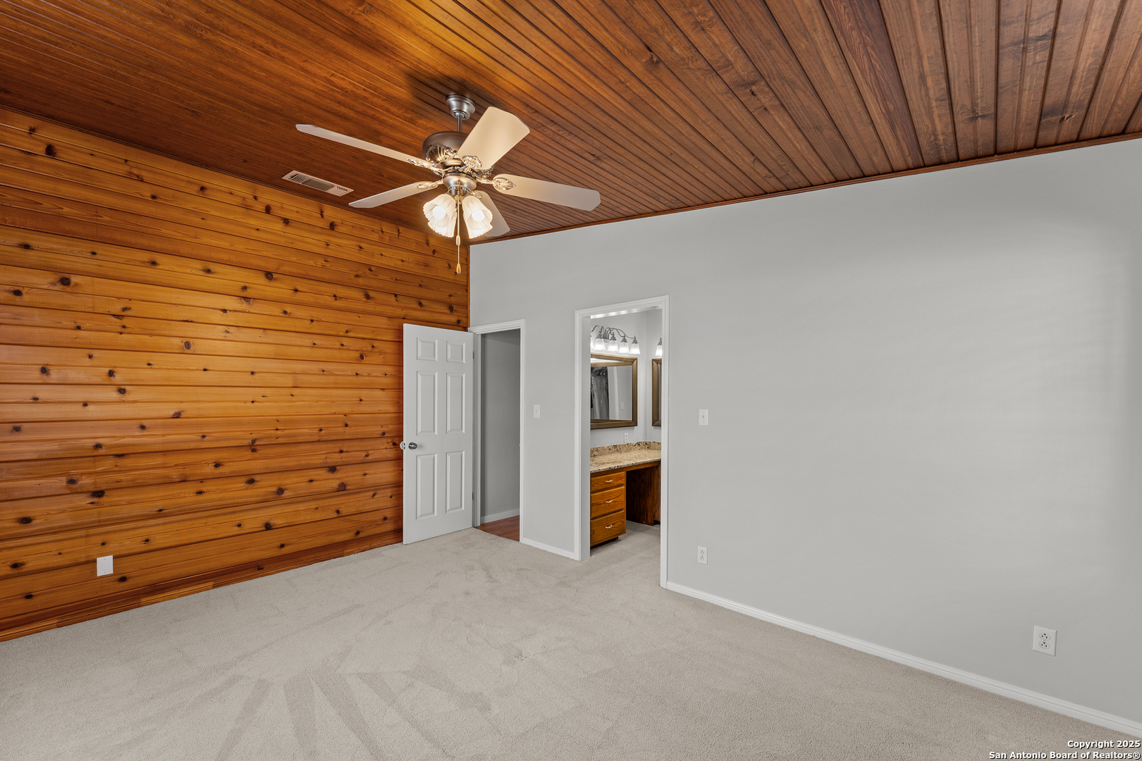 3590 County Road 4713 Lacoste TX 78039
