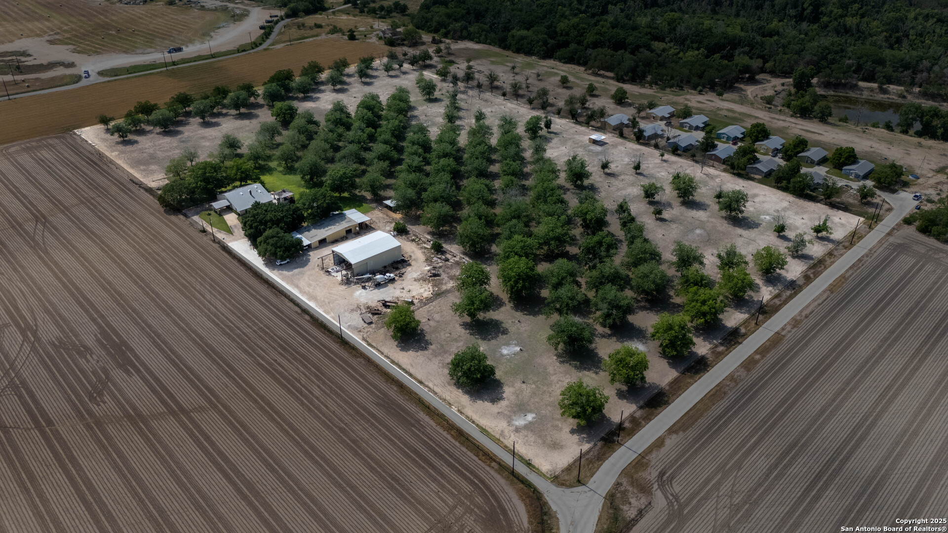 3590 County Road 4713 Lacoste TX 78039
