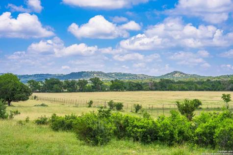 8 Cypress Creek Road Comfort TX 78013