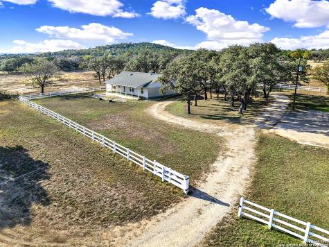 16103 State Highway 16 N Medina TX 78055