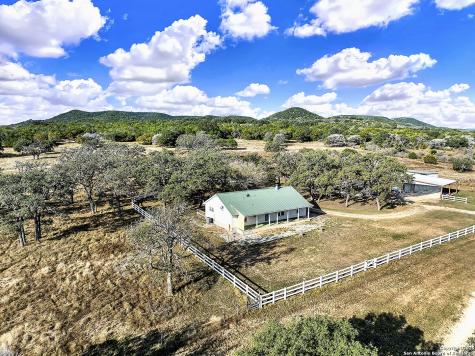 16103 State Highway 16 N Medina TX 78055