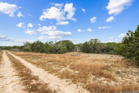 87 Mutt Road Brackettville TX 78832