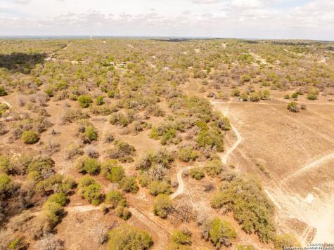 61 Acres Crescent Ridge Adkins TX 78101
