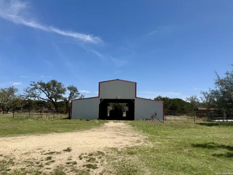 3320 Privilege Creek Pipe Creek TX 78063