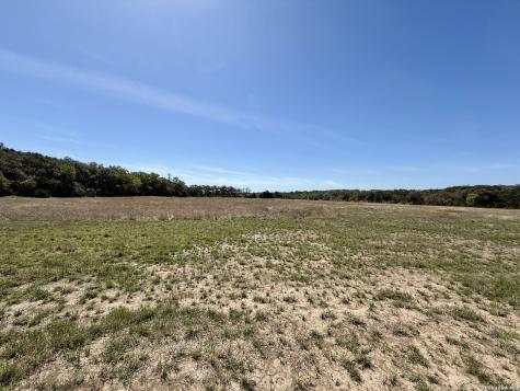 3320 Privilege Creek Pipe Creek TX 78063