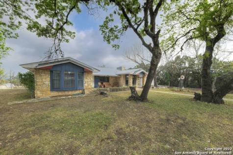 927 Bear Creek Road Pipe Creek TX 78063
