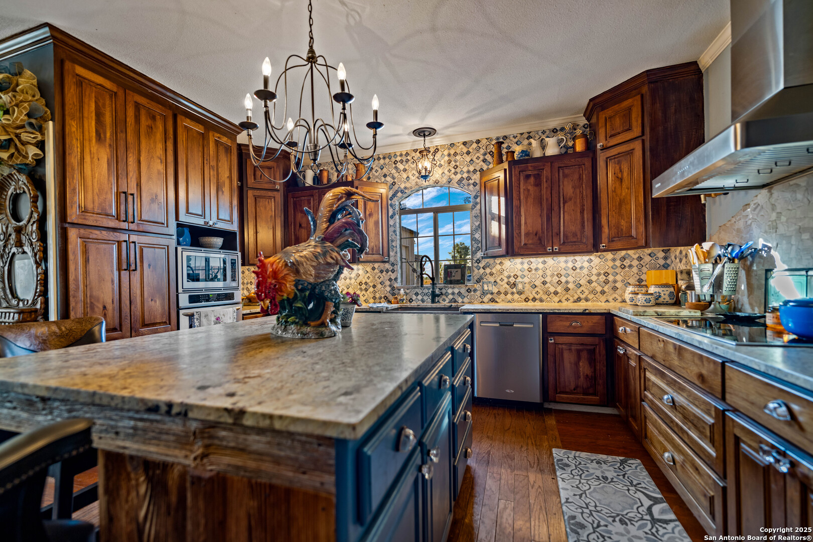 809 County Road 213 Mccoy TX 78113