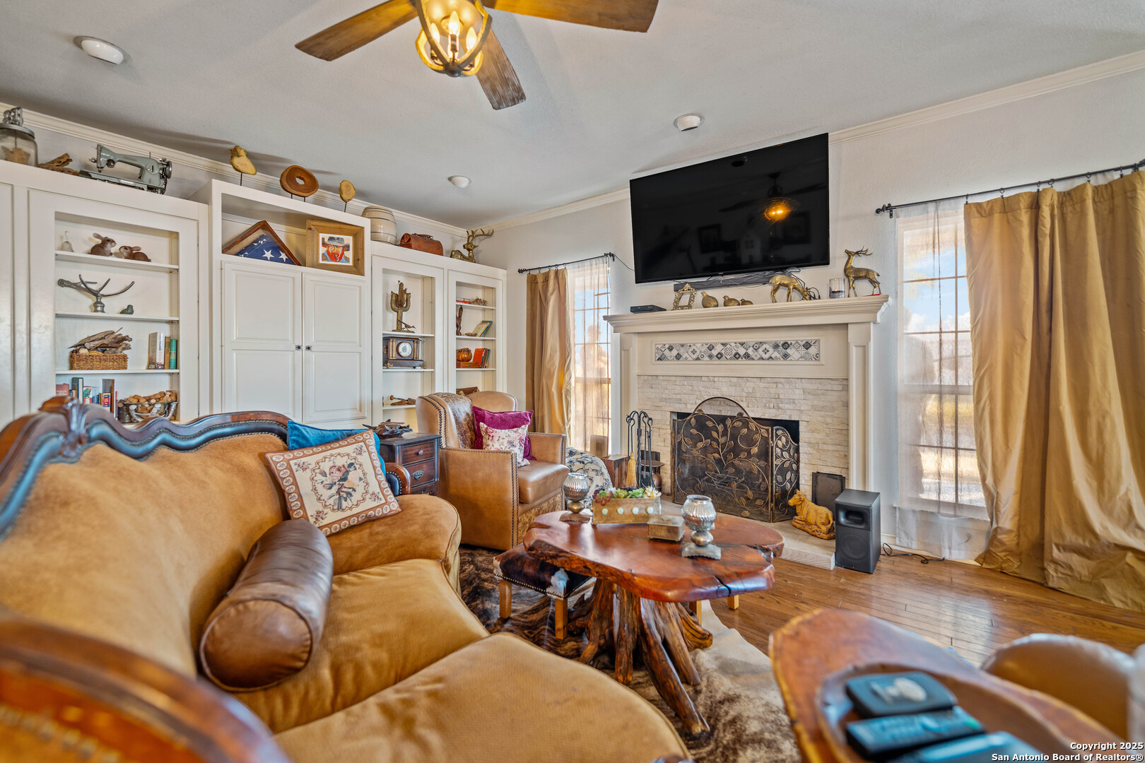 809 County Road 213 Mccoy TX 78113