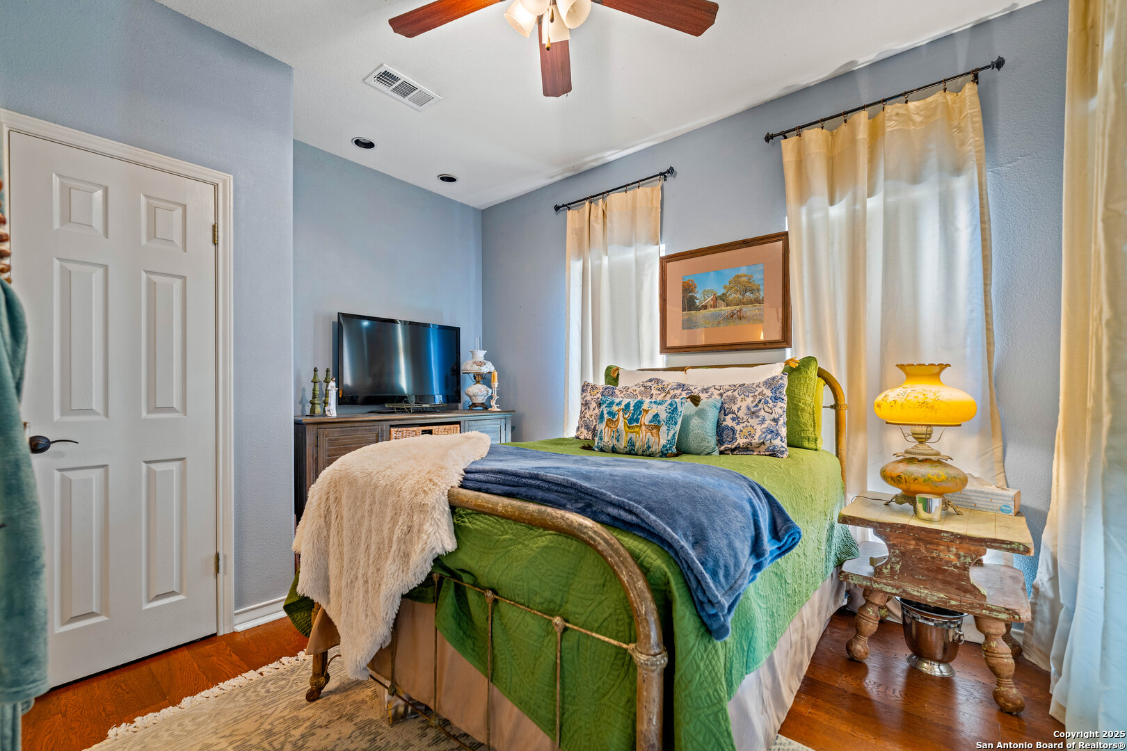 809 County Road 213 Mccoy TX 78113