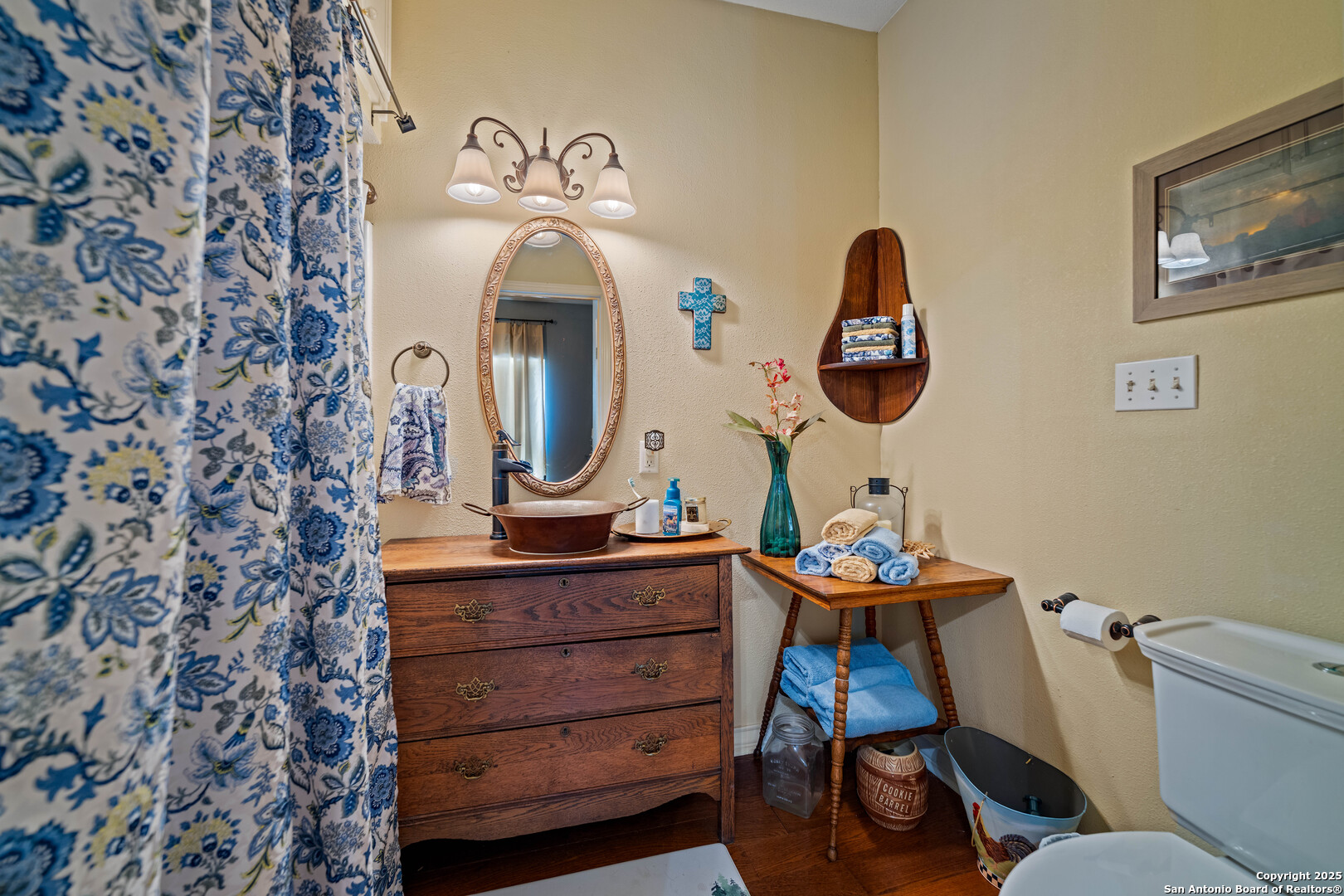 809 County Road 213 Mccoy TX 78113