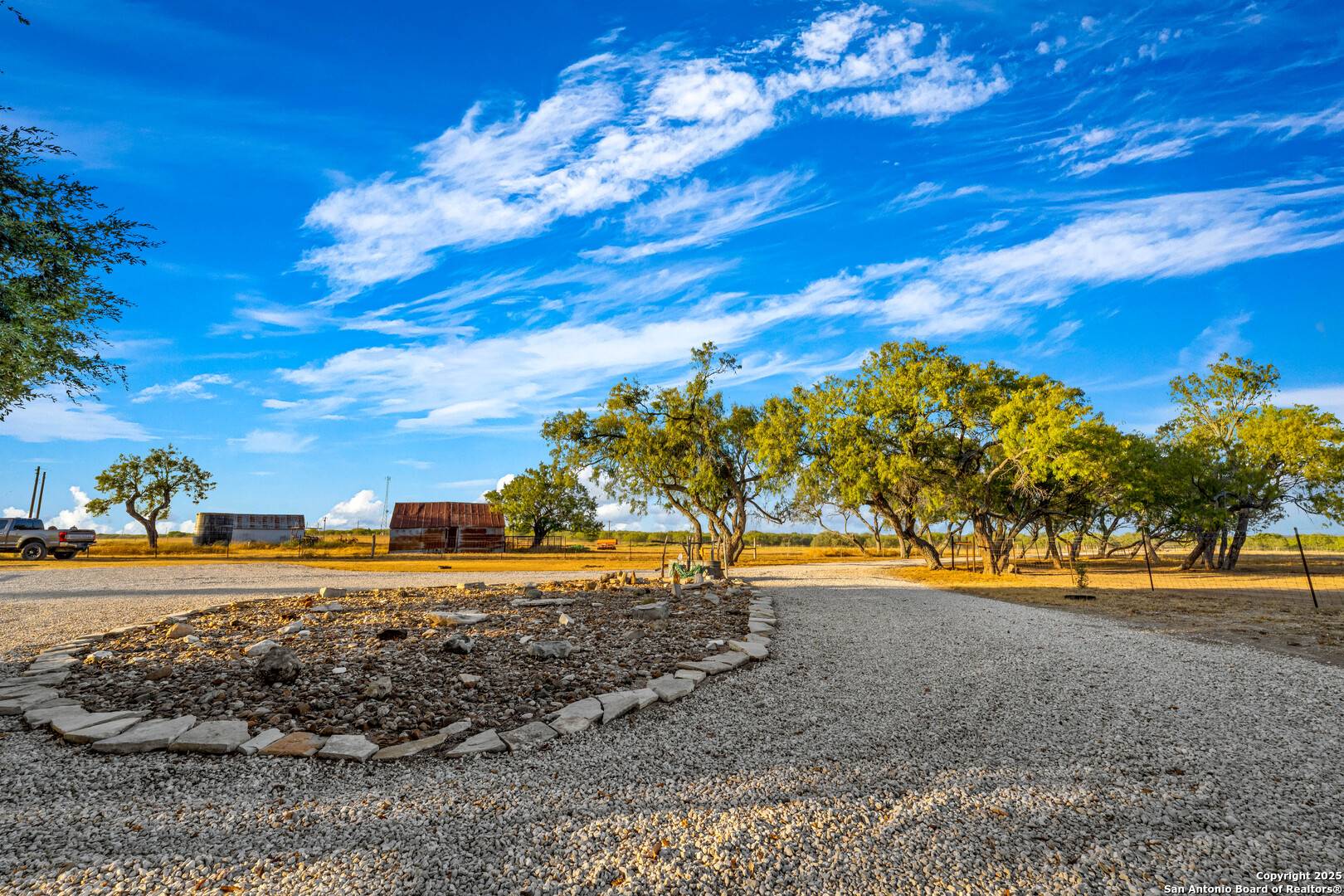 809 County Road 213 Mccoy TX 78113