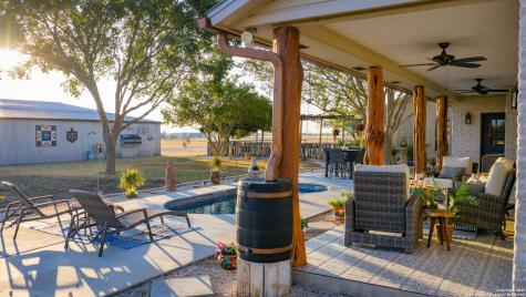 809 County Road 213 Mccoy TX 78113