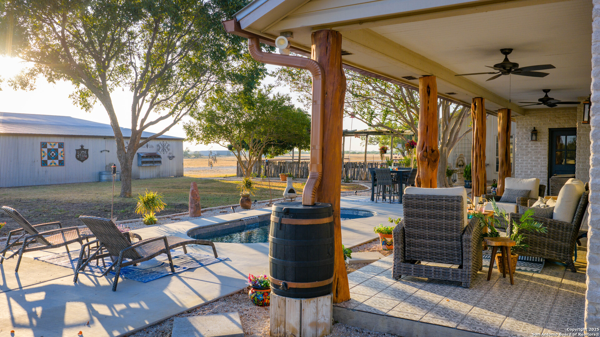 809 County Road 213 Mccoy TX 78113