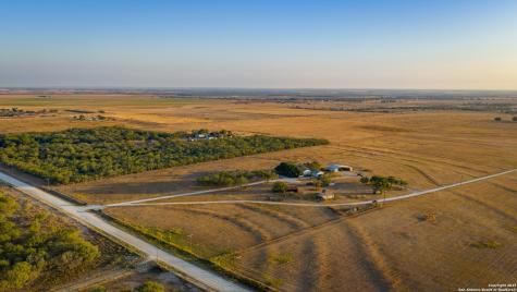 809 County Road 213 Mccoy TX 78113