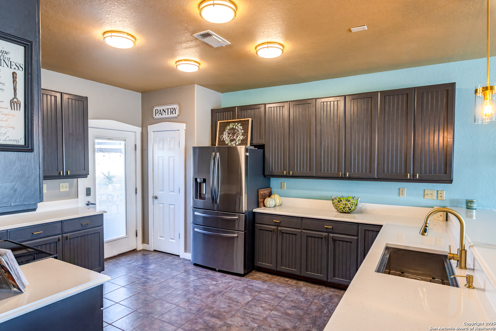 140 Twin Springs Road N Kerrville TX 78028